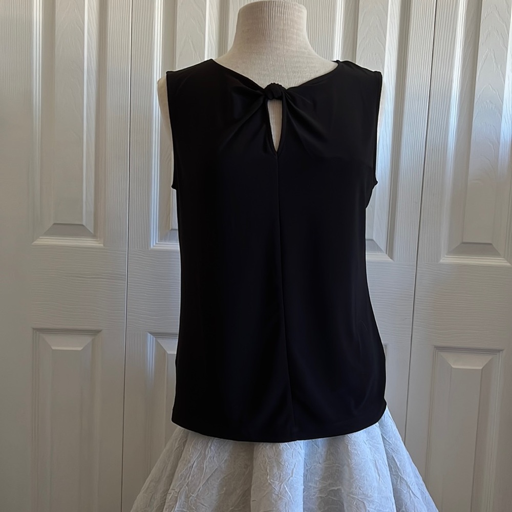Jones Studio Black Knit Front Keyhole Sleeveless Top Size Medium